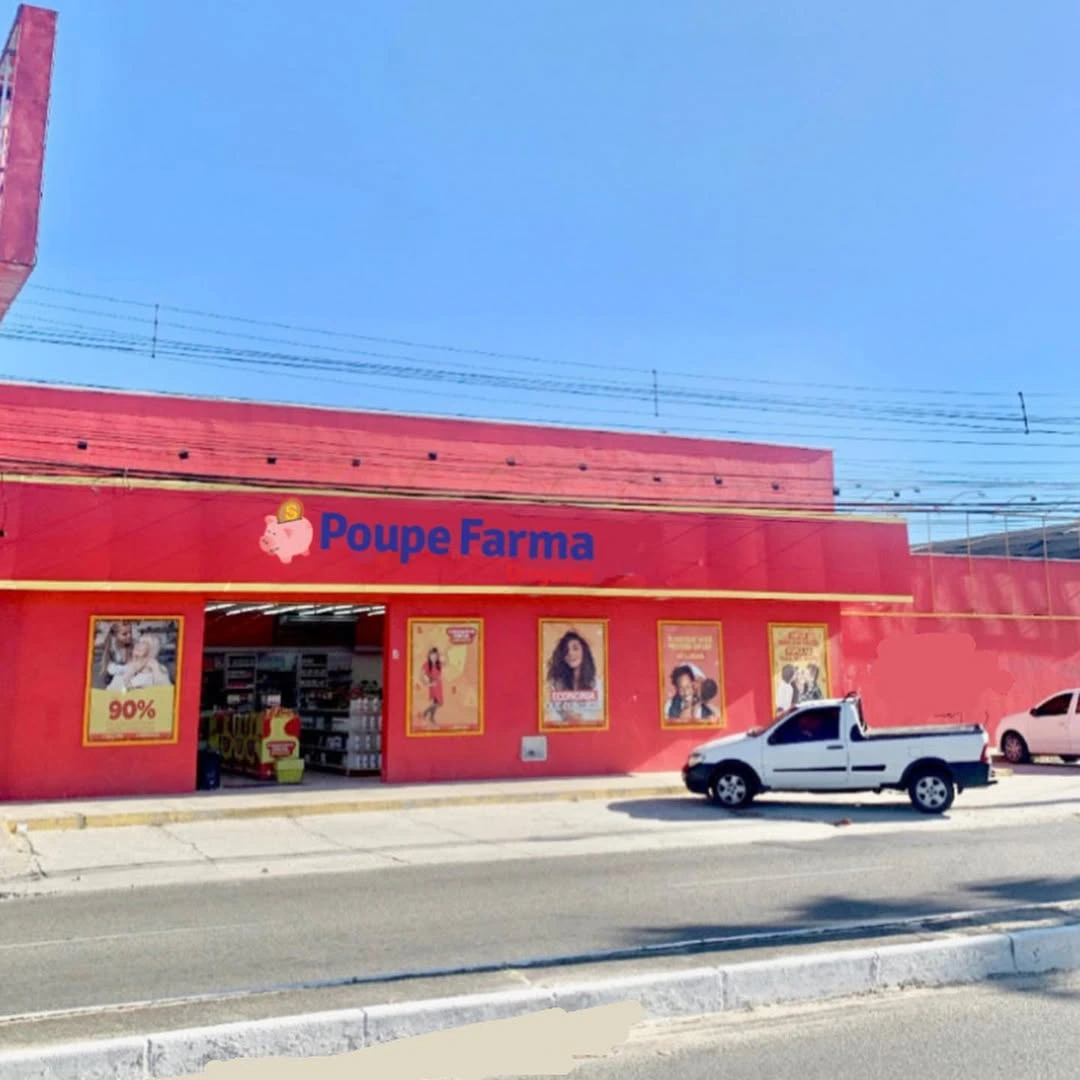 Farmácia PoupeFarma - Fachada unidade Serrinha em Fortaleza